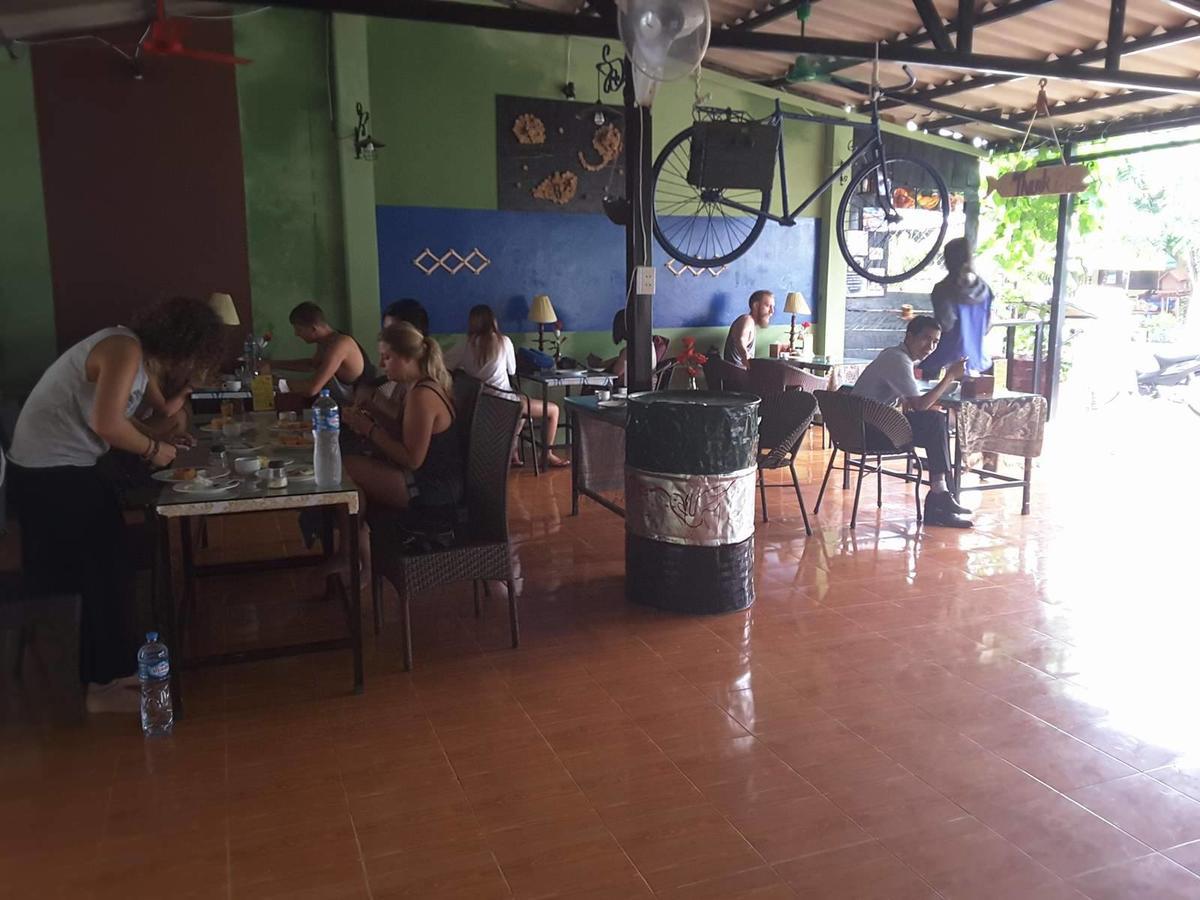 Army Barracks Guesthouse Vang Vieng Εξωτερικό φωτογραφία
