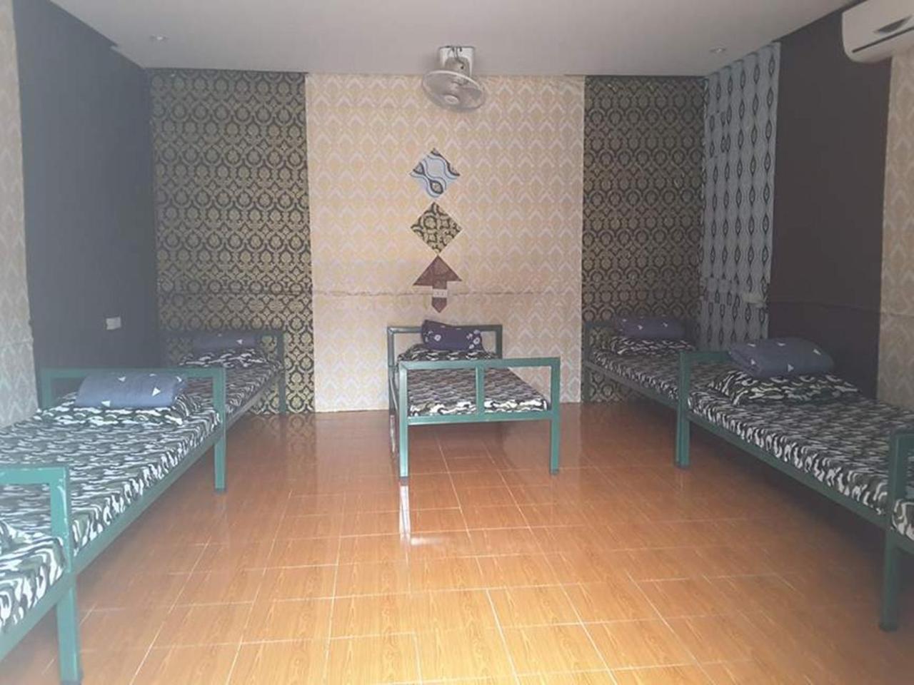 Army Barracks Guesthouse Vang Vieng Εξωτερικό φωτογραφία