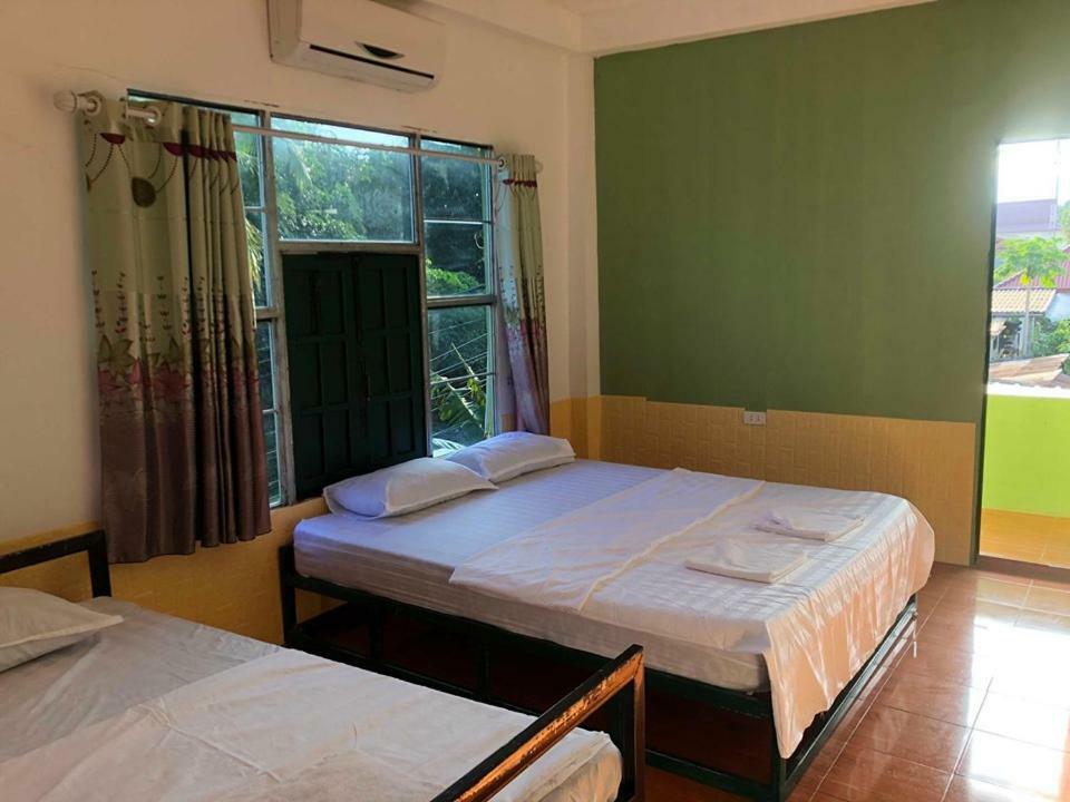 Army Barracks Guesthouse Vang Vieng Εξωτερικό φωτογραφία