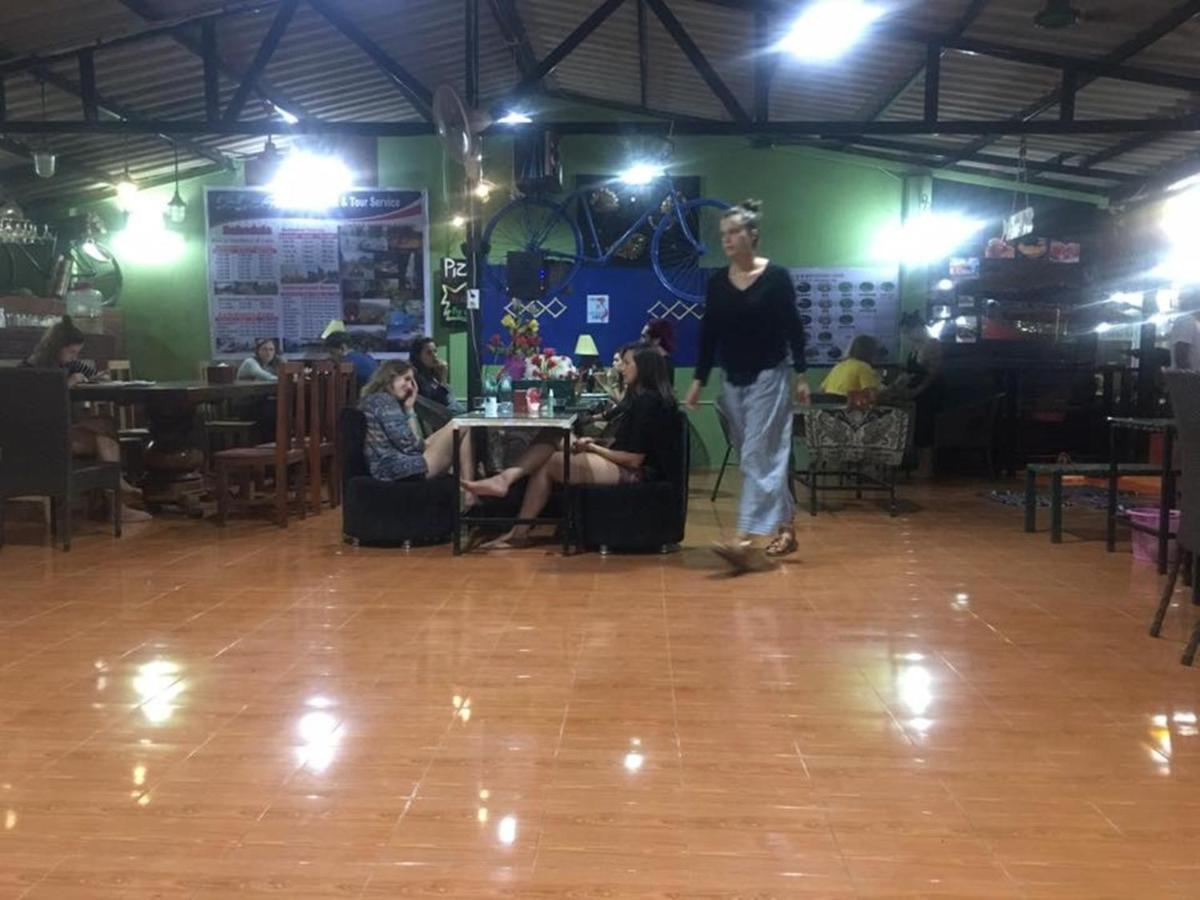 Army Barracks Guesthouse Vang Vieng Εξωτερικό φωτογραφία