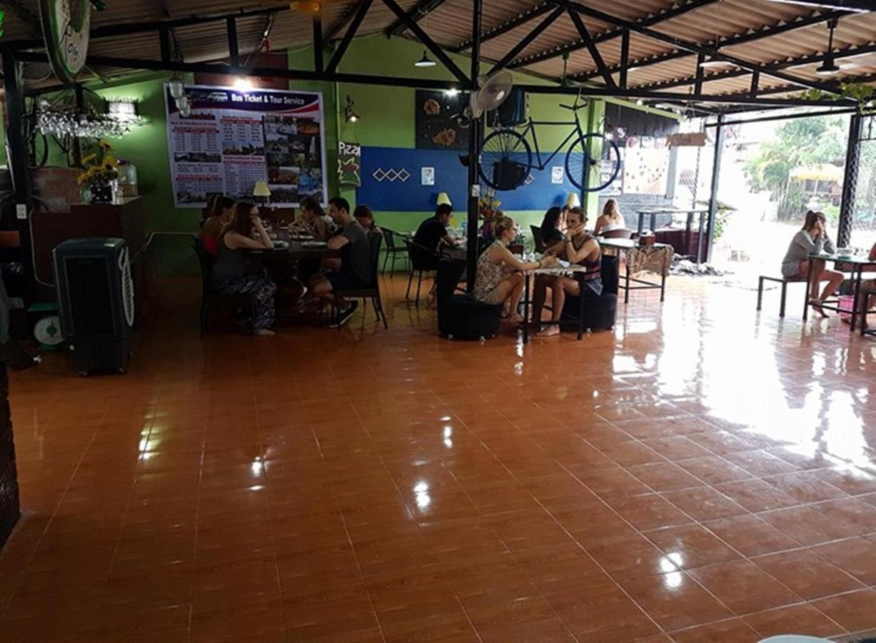 Army Barracks Guesthouse Vang Vieng Εξωτερικό φωτογραφία