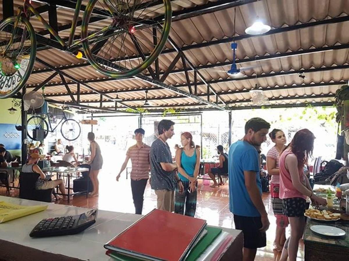 Army Barracks Guesthouse Vang Vieng Εξωτερικό φωτογραφία
