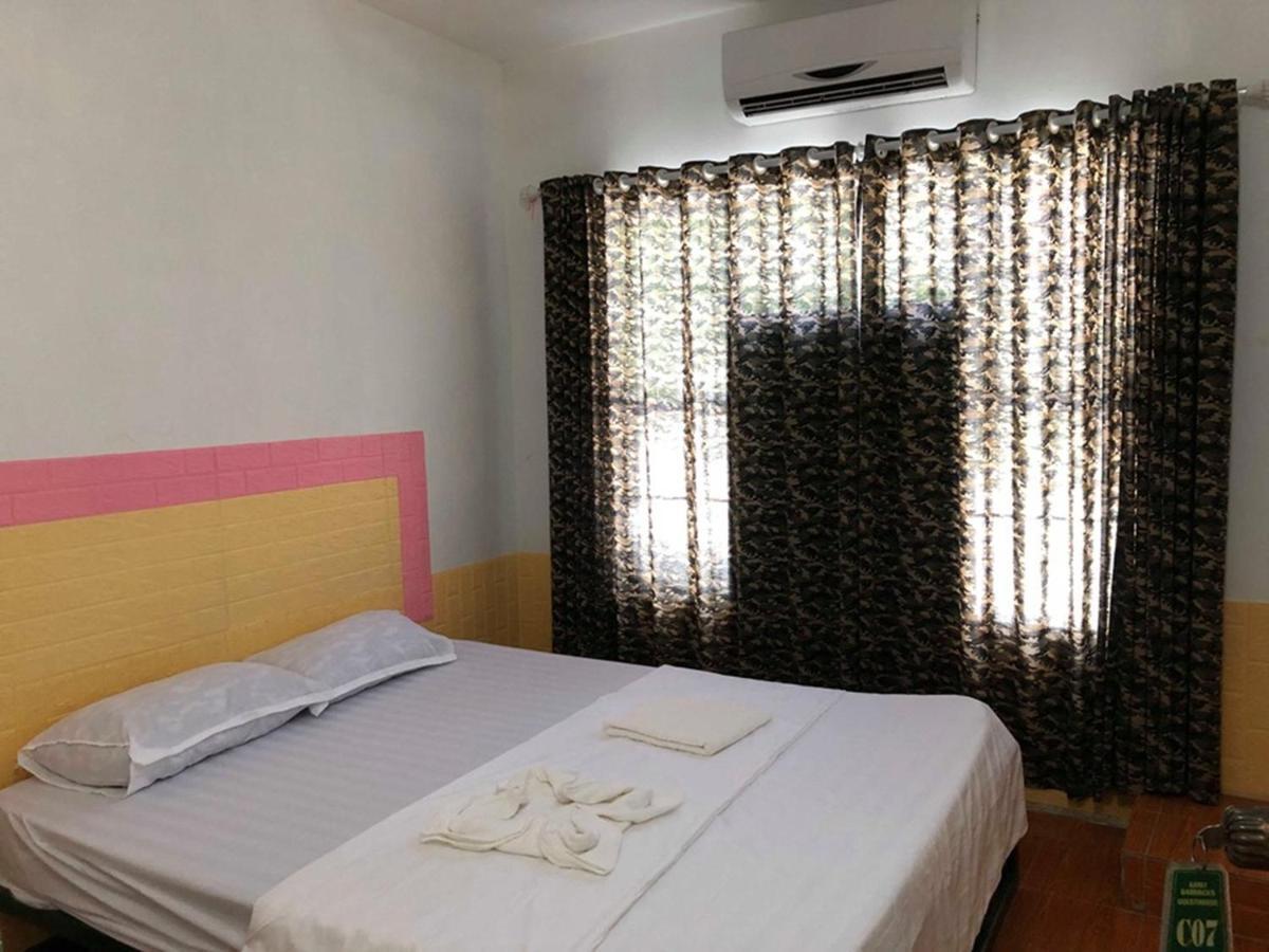 Army Barracks Guesthouse Vang Vieng Εξωτερικό φωτογραφία