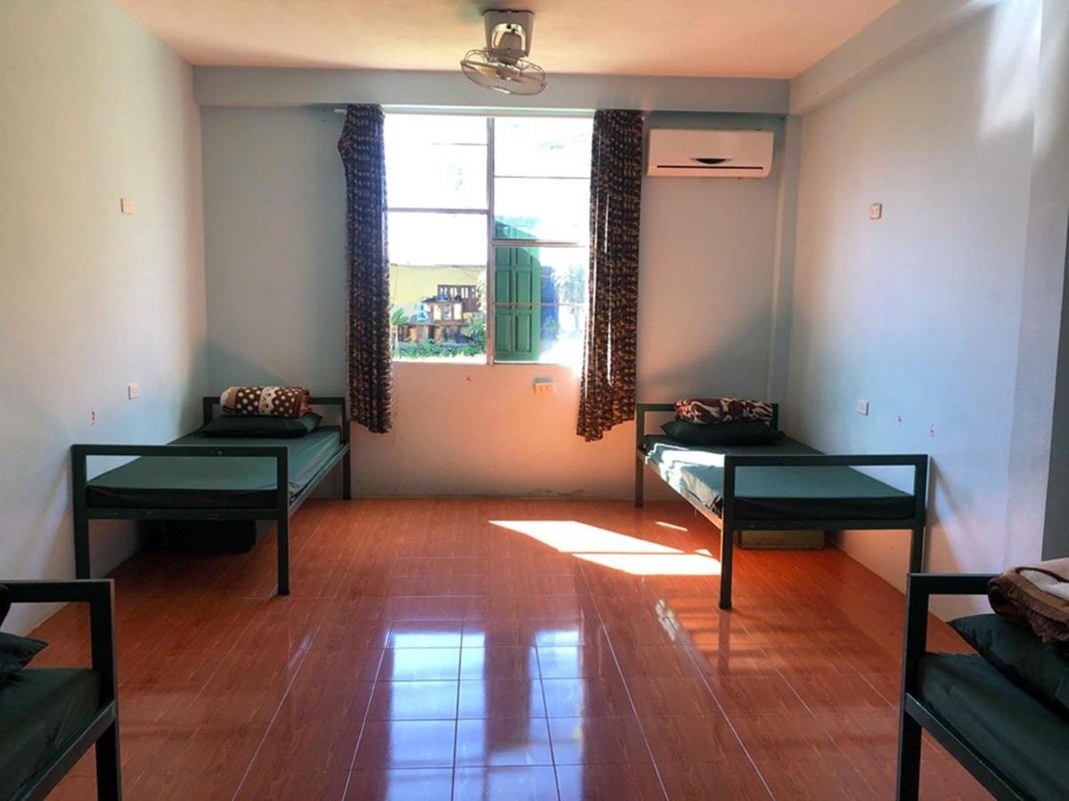 Army Barracks Guesthouse Vang Vieng Εξωτερικό φωτογραφία