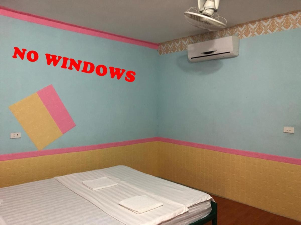Army Barracks Guesthouse Vang Vieng Εξωτερικό φωτογραφία