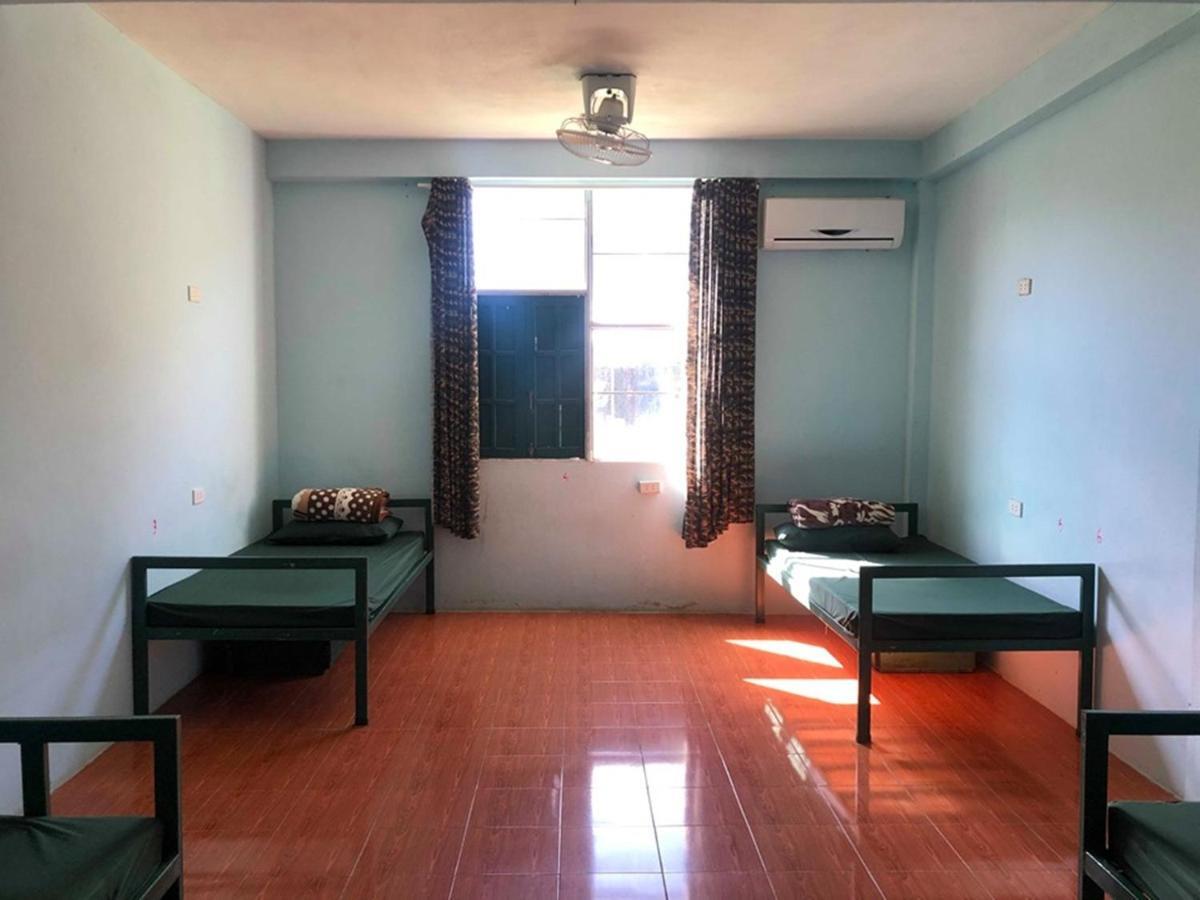 Army Barracks Guesthouse Vang Vieng Εξωτερικό φωτογραφία
