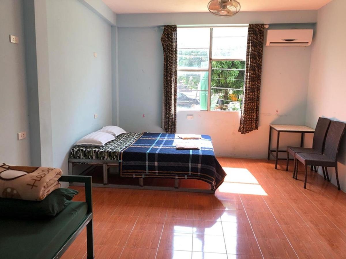 Army Barracks Guesthouse Vang Vieng Εξωτερικό φωτογραφία